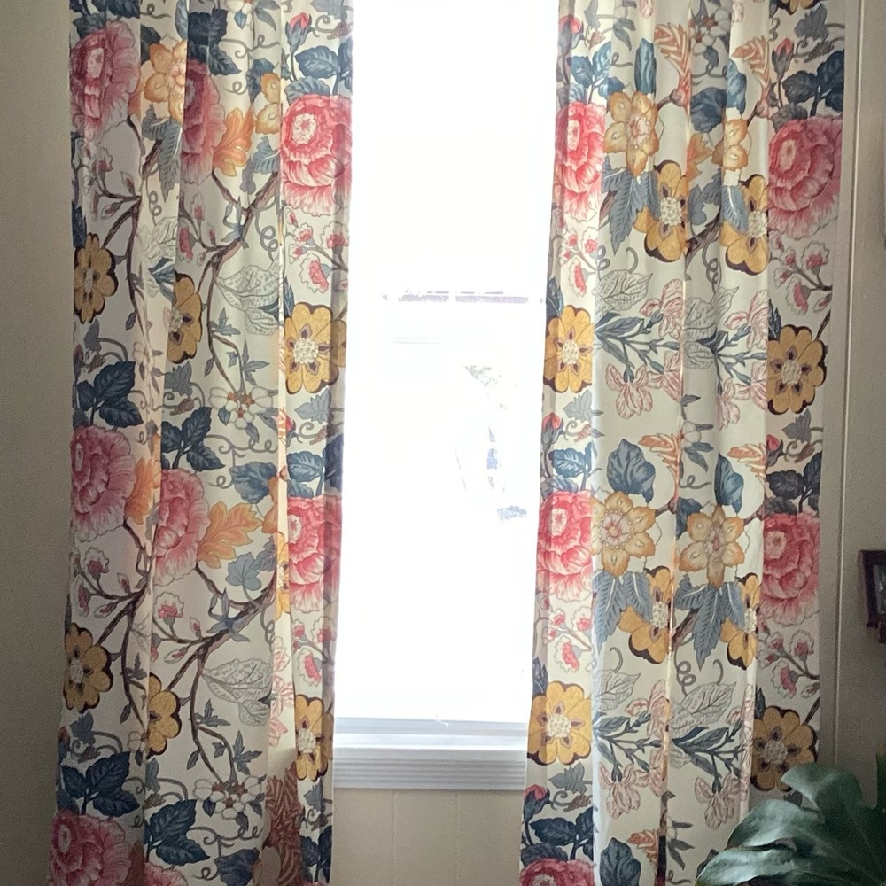 2 Curtains Panels Floral Pattern